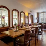 Weisses Ross Hotel 4*