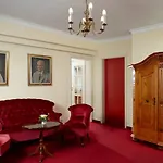 Weisses Ross Hotel 4*