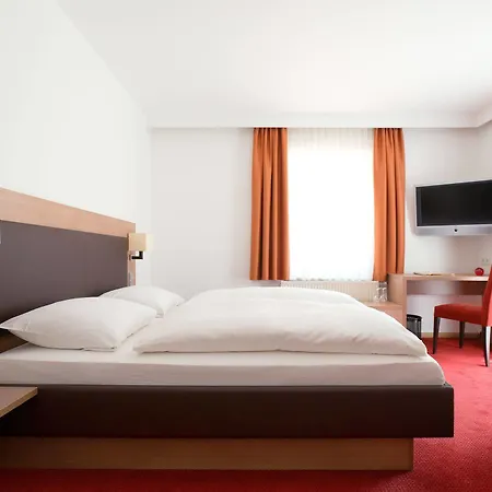 Weisses Ross Hotel 4*