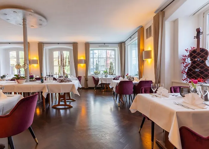 Weisses Ross Hotel 4*