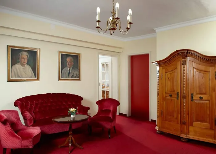 Weisses Ross Hotel 4*